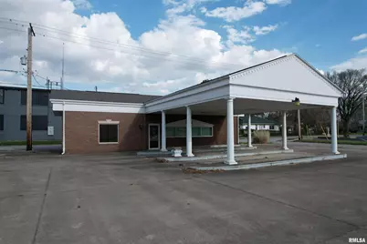 300 W Church Street, Salem, IL 62881 - Photo 1