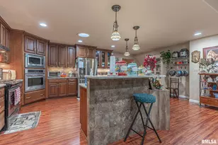 2022 W Main St, Salem, IL 62881 - Photo 6