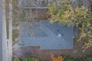 727 N Broadway Ave, Salem, IL 62881 - Photo 20