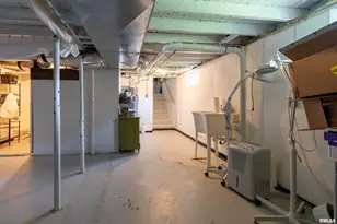 1214 E Sloan St, Harrisburg, IL 62946 - Photo 14