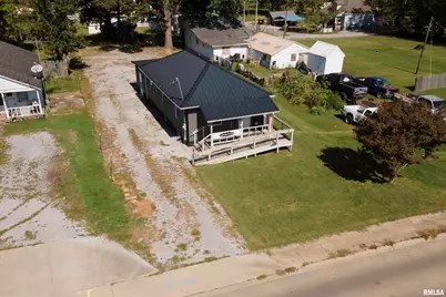 1214 E Sloan Street, Harrisburg, IL 62946 - Photo 1