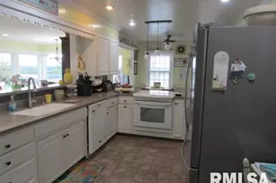 195 E Market St, Elizabethtown, IL 62931 - Photo 28