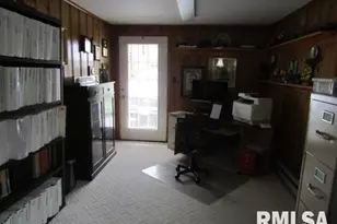 195 E Market St, Elizabethtown, IL 62931 - Photo 32