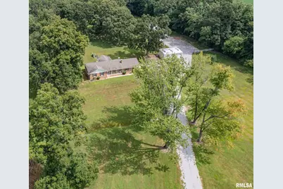 1723 Walnut Hill Road, Centralia, IL 62801 - Photo 6