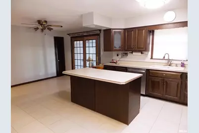 1723 Walnut Hill Road, Centralia, IL 62801 - Photo 10