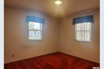 300 N 8th Street, Earlville, IL 62932 - Photo 34