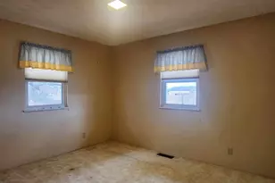 300 N 8th St, Earlville, IL 62932 - Photo 36