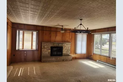 300 N 8th Street, Earlville, IL 62932 - Photo 24