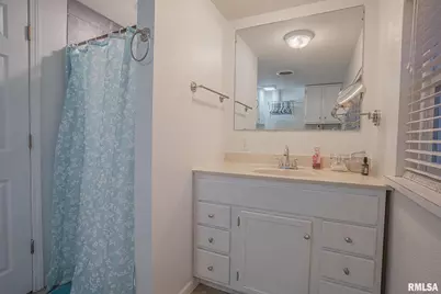 1201 N Franklin Street, Salem, IL 62881 - Photo 20