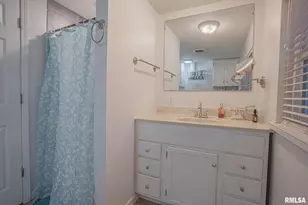 1201 N Franklin St, Salem, IL 62881 - Photo 20