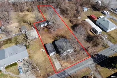 211 W Bryan Street, Herrin, IL 62948 - Photo 2