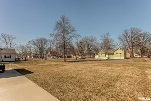 424 N College St, Centralia, IL 62801 - Photo 42