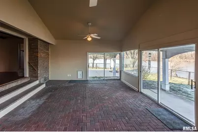 333 N Lakeview Drive, Salem, IL 62881 - Photo 18