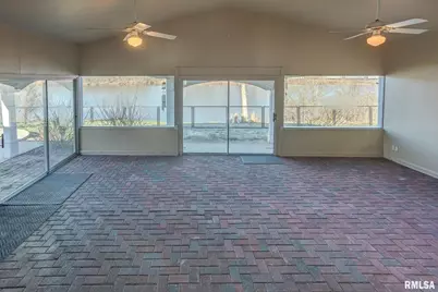 333 N Lakeview Drive, Salem, IL 62881 - Photo 16