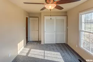 333 N Lakeview Dr, Salem, IL 62881 - Photo 32