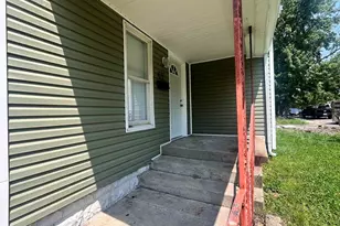 421 N 18th St, Herrin, IL 62948 - Photo 2