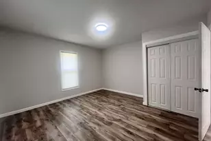 421 N 18th St, Herrin, IL 62948 - Photo 12