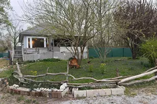 315 W Furlong St, Carrier Mills, IL 62917 - Photo 26