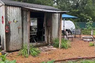 315 W Furlong St, Carrier Mills, IL 62917 - Photo 30