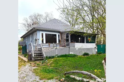 315 W Furlong Street, Carrier Mills, IL 62917 - Photo 14