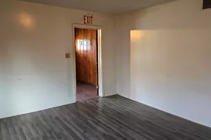 205 Shaw St, Harrisburg, IL 62946 - Photo 8