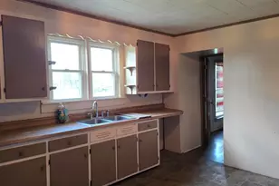 205 Shaw St, Harrisburg, IL 62946 - Photo 16