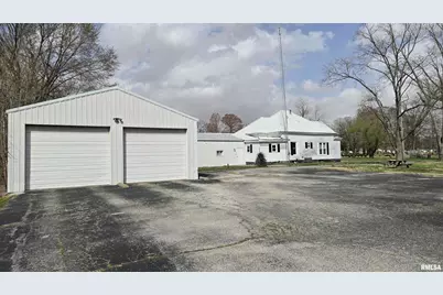 205 Shaw Street, Harrisburg, IL 62946 - Photo 4