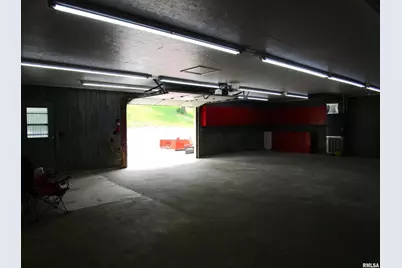 1253 County Road 800 E, Carmi, IL 62821 - Photo 4