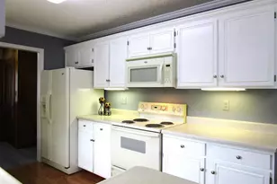 1253 County Rd 800 E, Carmi, IL 62821 - Photo 18