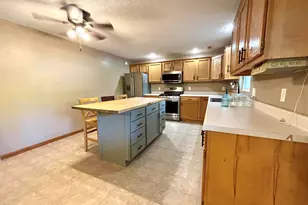 7544 Geranium Rd, Rockdale, IL 62268 - Photo 6