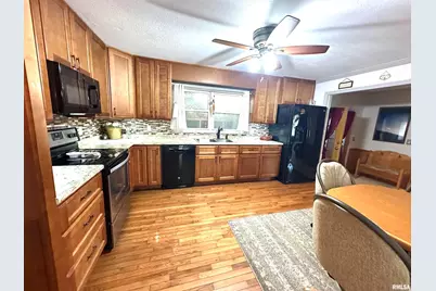 1 Estate Drive, Centralia, IL 62801 - Photo 8