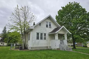 1201 E Noleman St, Centralia, IL 62801 - Photo 2