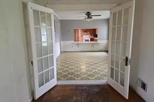 1201 E Noleman St, Centralia, IL 62801 - Photo 6