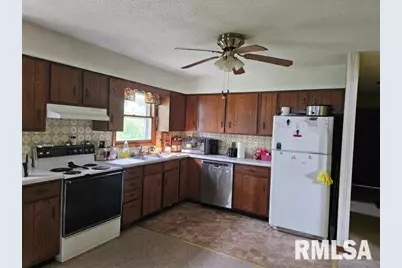 211 E Lincoln Street, Galatia, IL 62935 - Photo 10