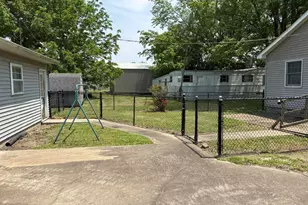 1606 & 1608 W Faust St, Marion, IL 62959 - Photo 10