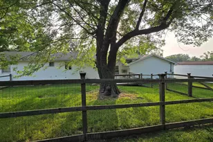 400 Old Broughton Rd, Eldorado, IL 62946 - Photo 4