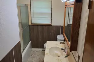 516 Frederick St, Herrin, IL 62948 - Photo 22