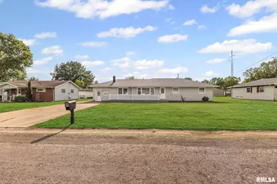 510 Westhaven Drive, Centralia, IL 62801 - Photo 2