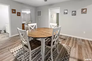 416 S Maple St, Salem, IL 62881 - Photo 16