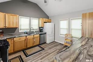 416 S Maple St, Salem, IL 62881 - Photo 18