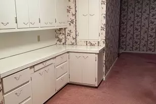 901 W Elm St, Carmi, IL 62821 - Photo 14