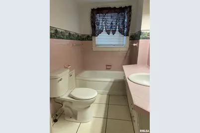 901 W Elm Street, Carmi, IL 62821 - Photo 10