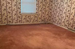 901 W Elm St, Carmi, IL 62821 - Photo 6