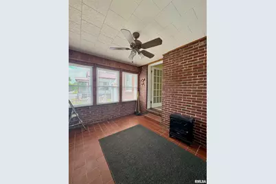 215 S Jackson Street, Harrisburg, IL 62946 - Photo 10