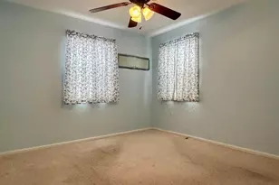 215 S Jackson St, Harrisburg, IL 62946 - Photo 12