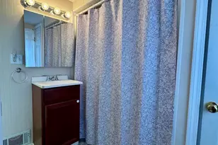 215 S Jackson St, Harrisburg, IL 62946 - Photo 16