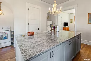 404 W Broadway St, Centralia, IL 62801 - Photo 10