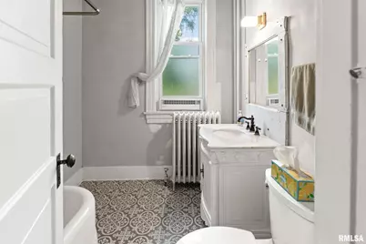 404 W Broadway Street, Centralia, IL 62801 - Photo 14