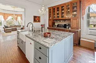 404 W Broadway St, Centralia, IL 62801 - Photo 8