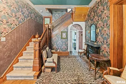 404 W Broadway Street, Centralia, IL 62801 - Photo 2